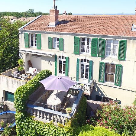 Maison De Maitre A Bram # Jacuzzi Buitenkant foto