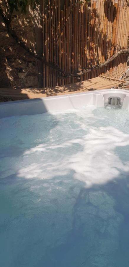 Maison De Maitre A Bram # Jacuzzi Buitenkant foto